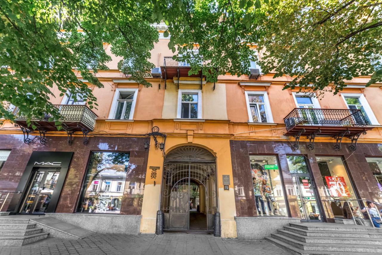Апартаменты Deribasovskaya Street, 19 Одесса Экстерьер фото